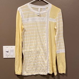 READ DETAILS BEFORE PURCHASING This is a woman’s size 10 long sleeve shirt